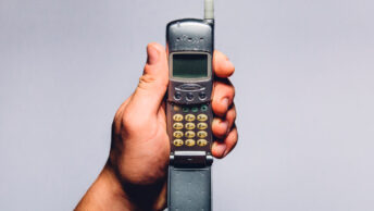 telefone antigo alô - atender ao telefone em diferentes idiomas